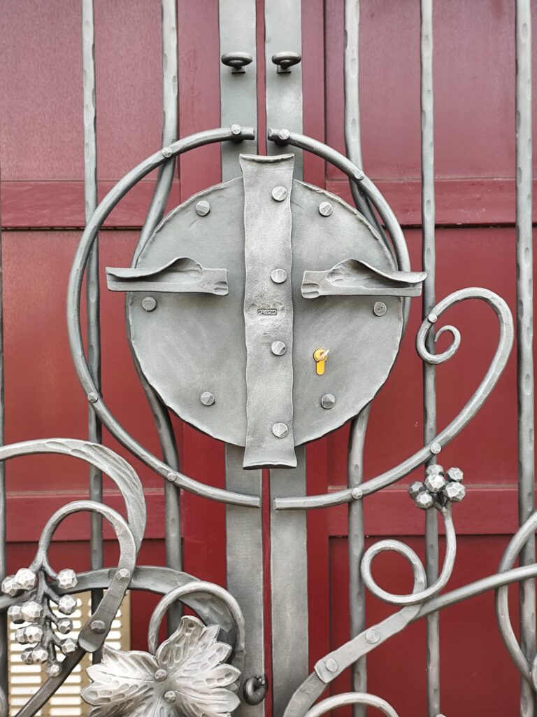 Brána do vinného sklepa