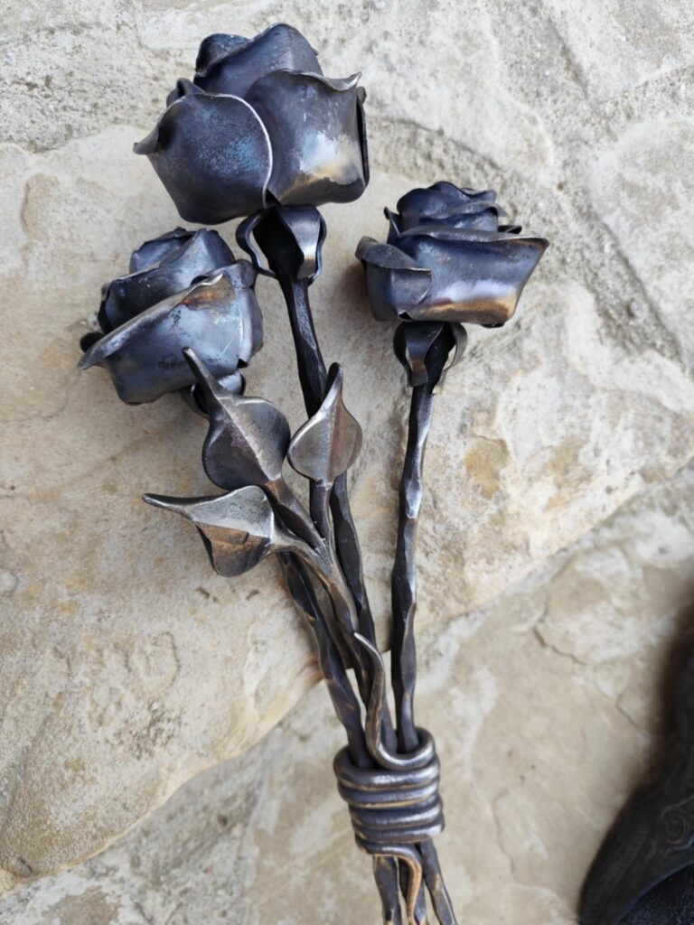 Ručně kovaná růže